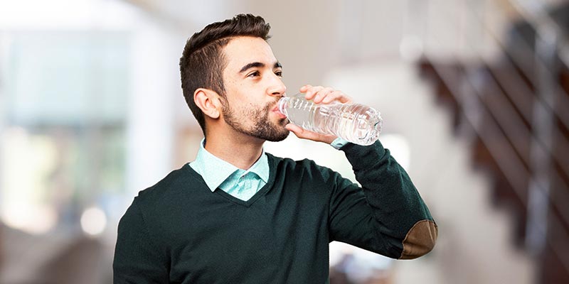 10 raisons de boire de l'eau